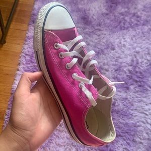 Converse low top
